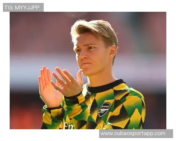 厄德高回顾与挪威队的艰难时刻强调关键战役中队友支持的重要性