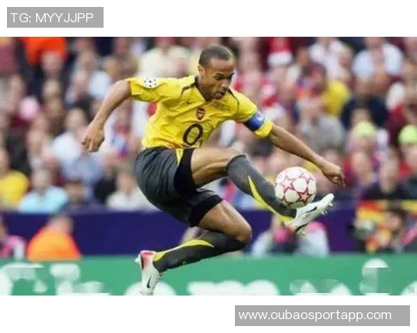 乌尔比希禁区外停球手臂碰球主裁判判罚合理反弹球不算犯规